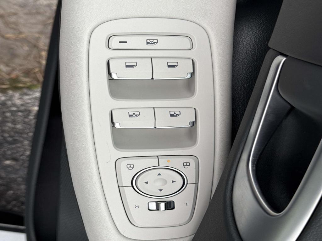 used 2025 Hyundai Sonata car, priced at $25,595