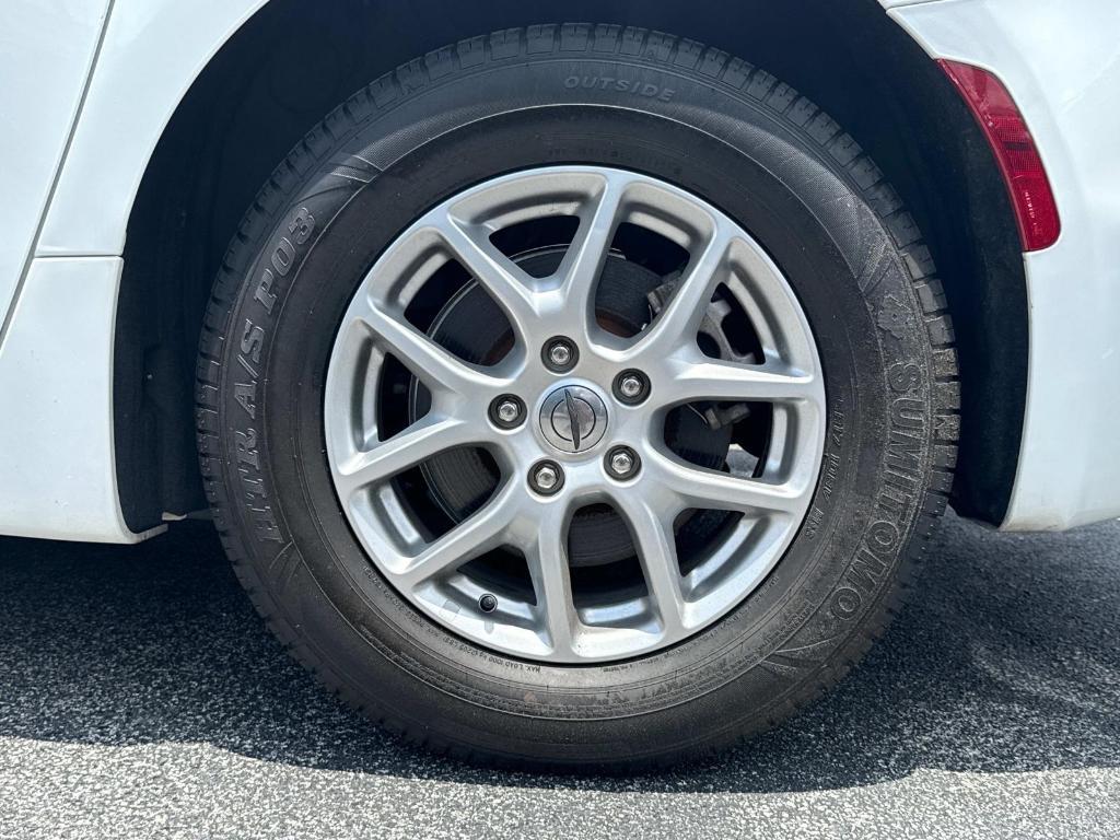 used 2021 Chrysler Pacifica car, priced at $20,495