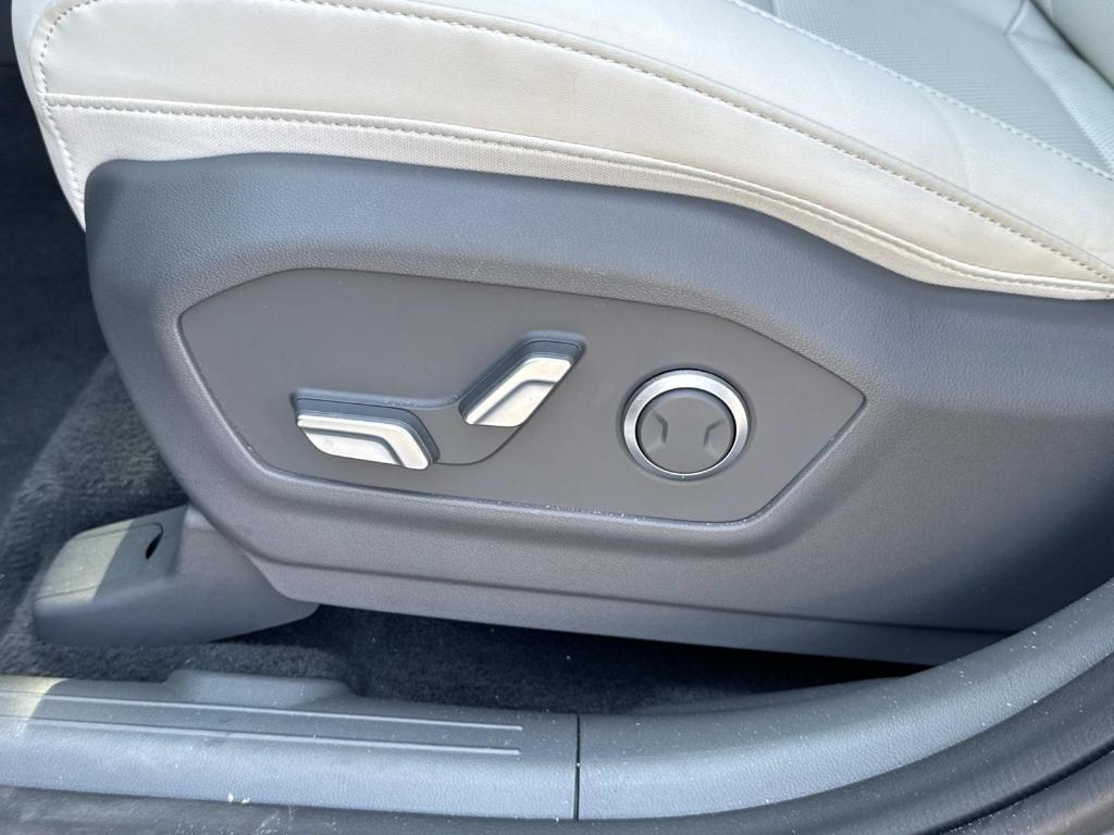 used 2025 Hyundai Santa Fe car, priced at $33,995