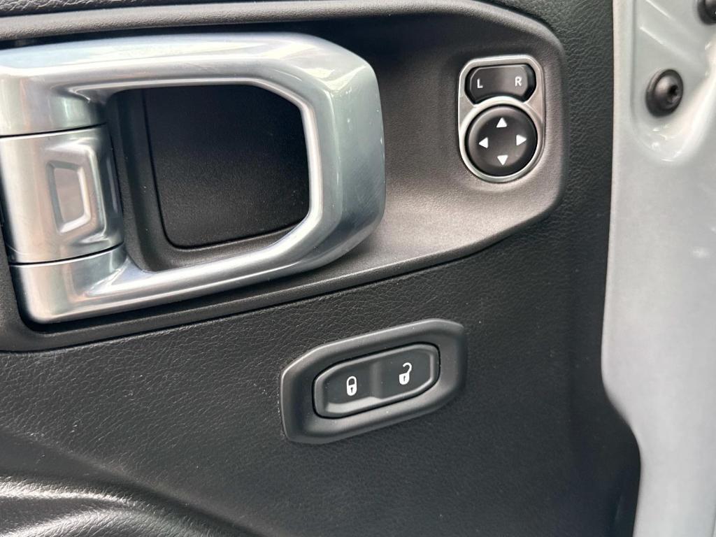 used 2023 Jeep Gladiator car, priced at $27,595