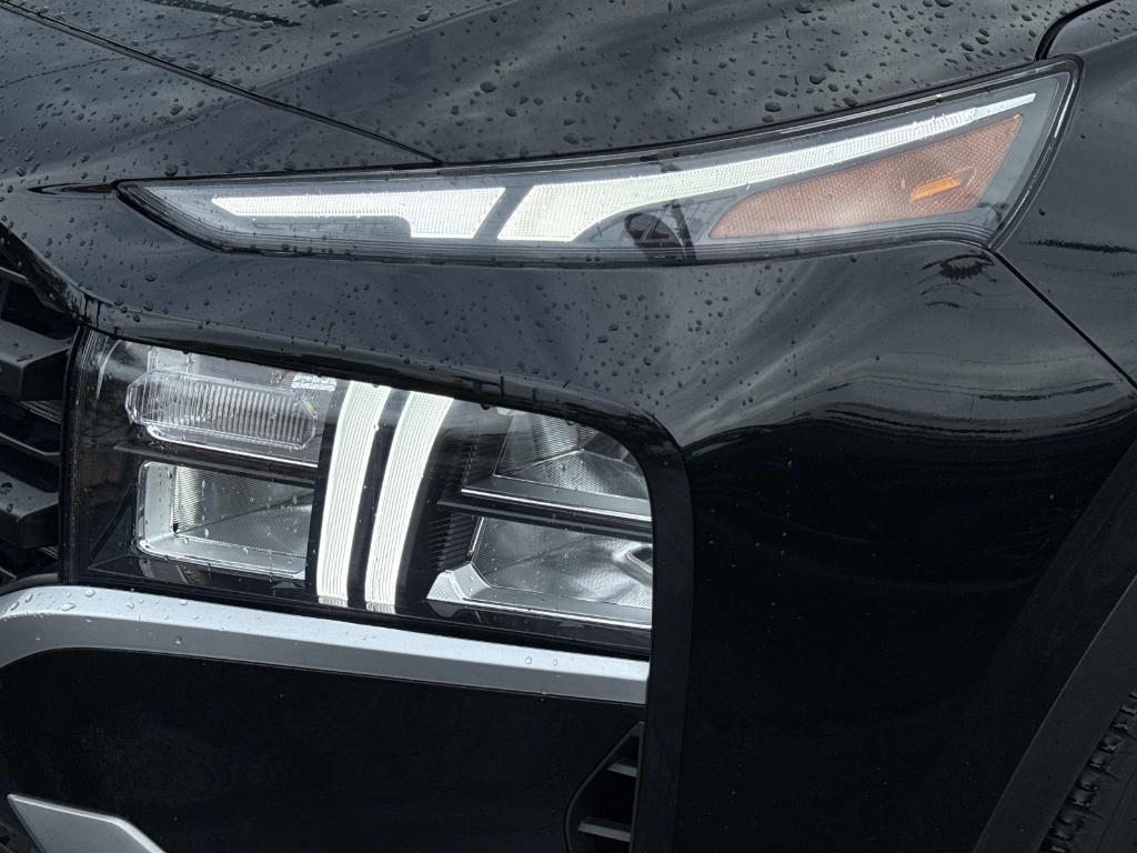 used 2023 Hyundai Santa Fe car, priced at $23,995