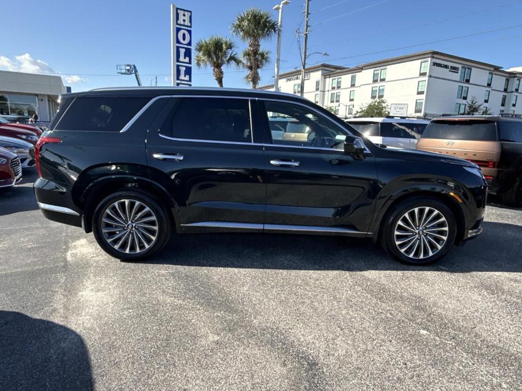 used 2025 Hyundai Palisade car, priced at $45,995