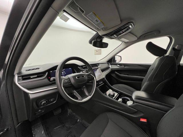 used 2023 Jeep Grand Cherokee car, priced at $22,895