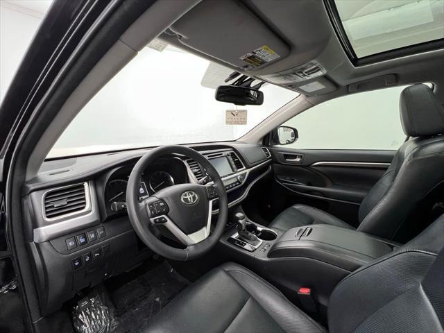 used 2016 Toyota Highlander car, priced at $23,795