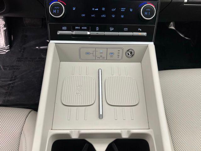 used 2024 Hyundai Santa Fe car, priced at $25,985