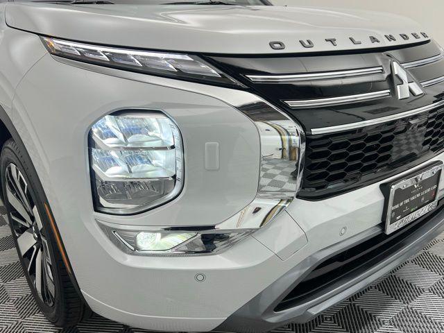 new 2025 Mitsubishi Outlander car, priced at $46,980