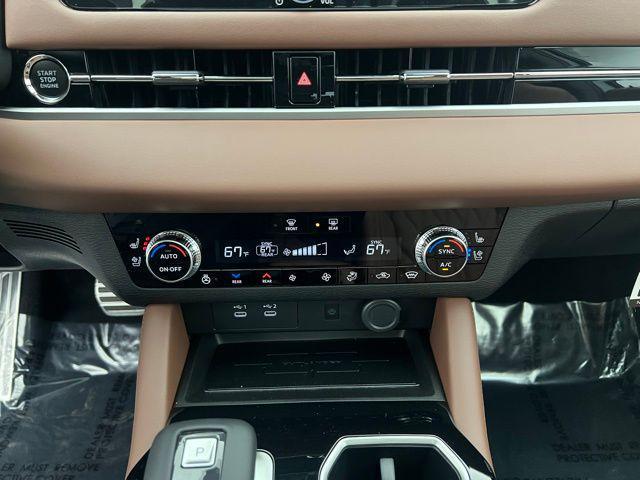 new 2025 Mitsubishi Outlander car, priced at $46,980