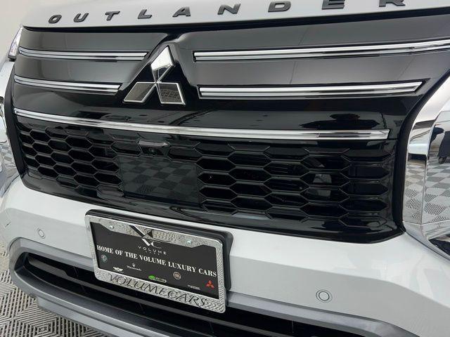 new 2025 Mitsubishi Outlander car, priced at $46,980