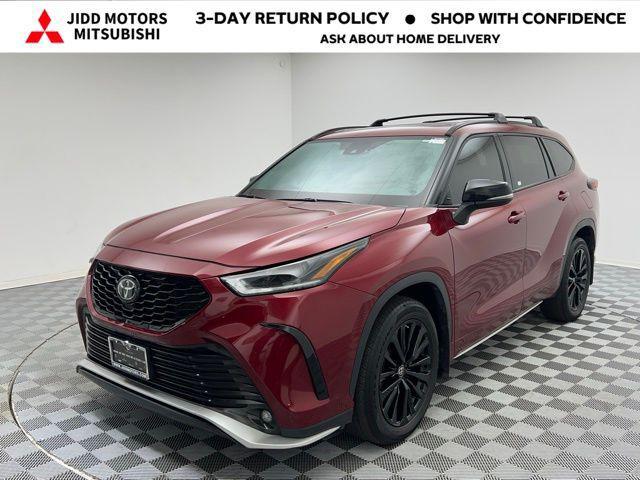 used 2024 Toyota Highlander car, priced at $36,985