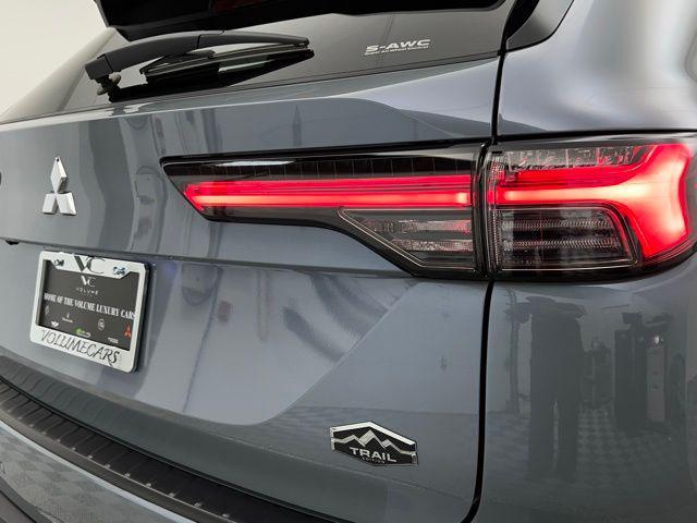 new 2025 Mitsubishi Outlander car, priced at $44,060