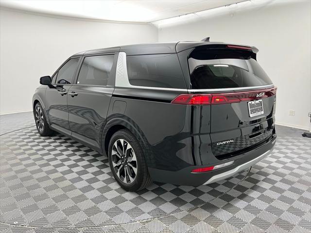 used 2024 Kia Carnival car, priced at $38,985