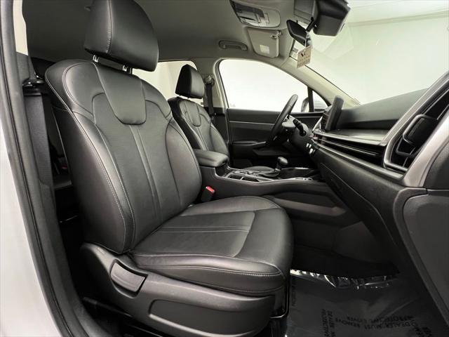 used 2024 Kia Sorento car, priced at $28,795