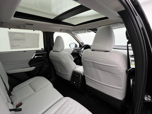new 2025 Mitsubishi Outlander car, priced at $43,995