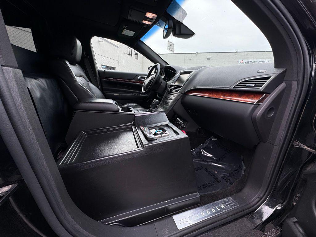 used 2015 Lincoln MKT car, priced at $29,995