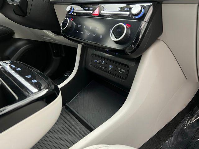 used 2025 Hyundai TUCSON Hybrid car, priced at $24,985