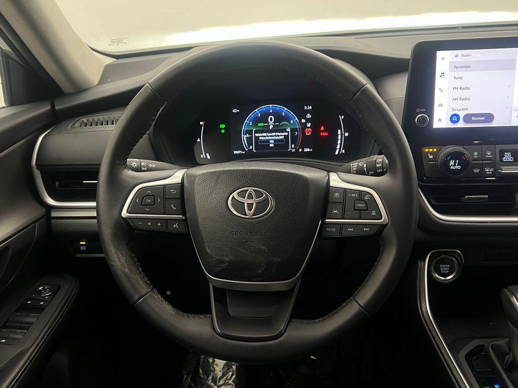 used 2025 Toyota Grand Highlander car, priced at $42,795