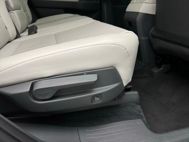 used 2024 Hyundai Santa Fe car, priced at $28,595