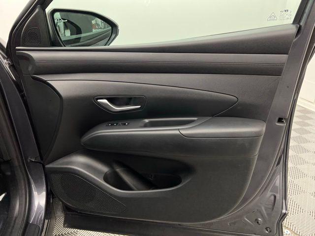 used 2025 Hyundai TUCSON Hybrid car, priced at $25,595