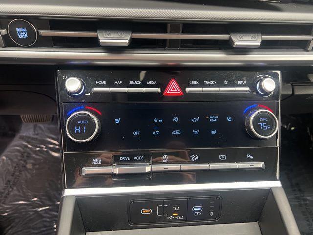 used 2024 Hyundai Santa Fe car, priced at $25,895