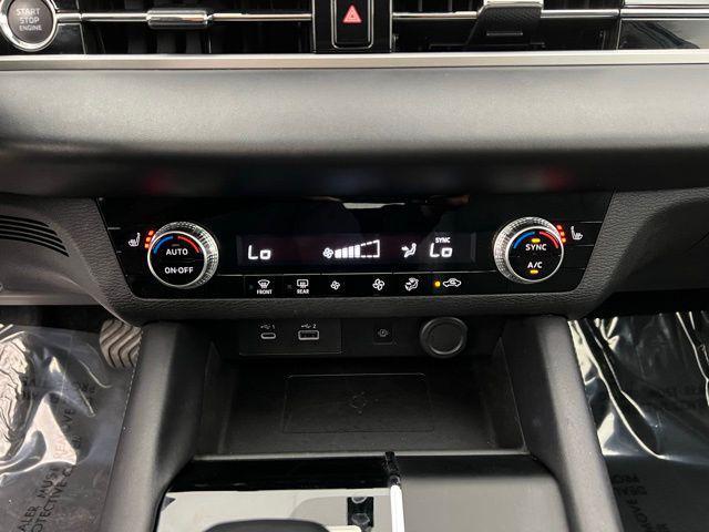 used 2024 Mitsubishi Outlander car, priced at $24,885