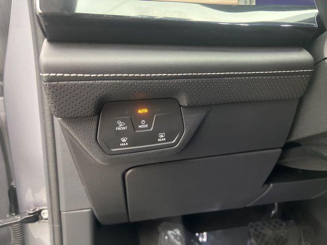 used 2024 Volkswagen Atlas car, priced at $26,895