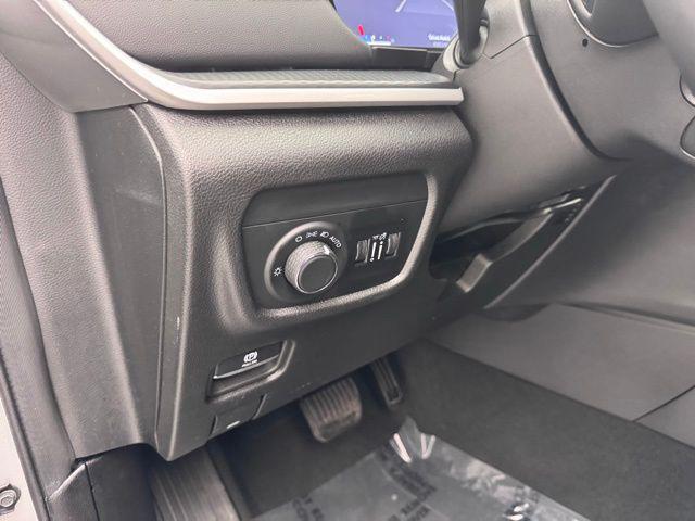 used 2024 Jeep Grand Cherokee L car, priced at $26,985