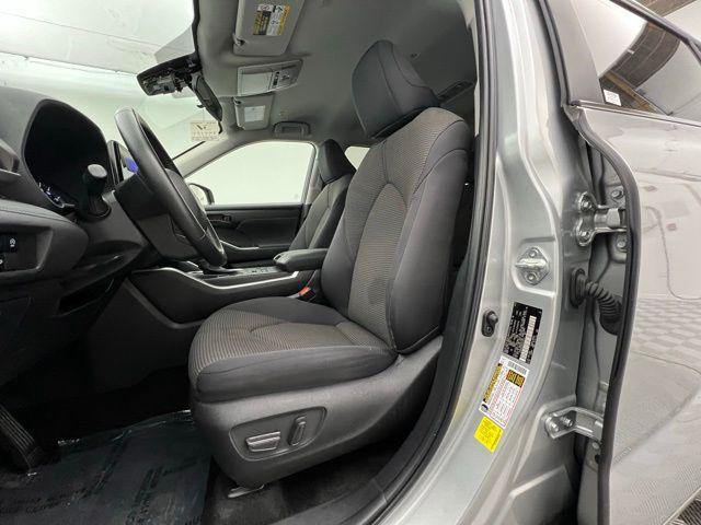 used 2024 Toyota Highlander car, priced at $31,895