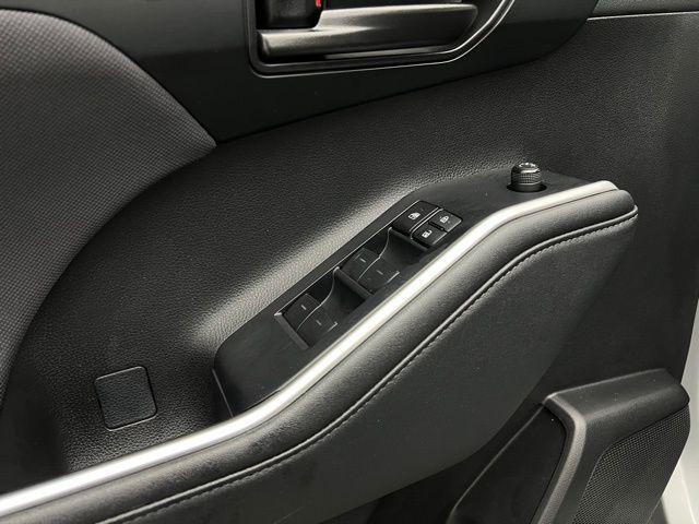 used 2024 Toyota Highlander car, priced at $31,895