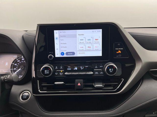 used 2024 Toyota Highlander car, priced at $31,895