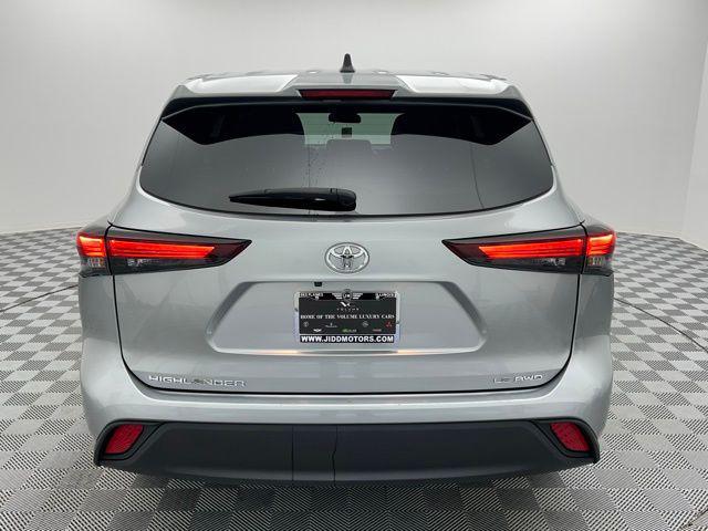 used 2024 Toyota Highlander car, priced at $31,895