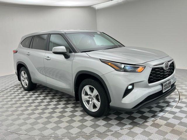 used 2024 Toyota Highlander car, priced at $31,895