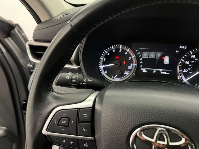 used 2024 Toyota Highlander car, priced at $31,895