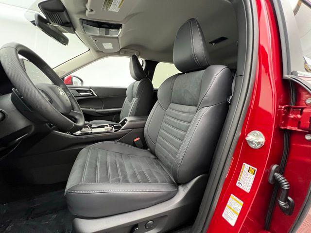 new 2025 Mitsubishi Outlander car, priced at $38,795