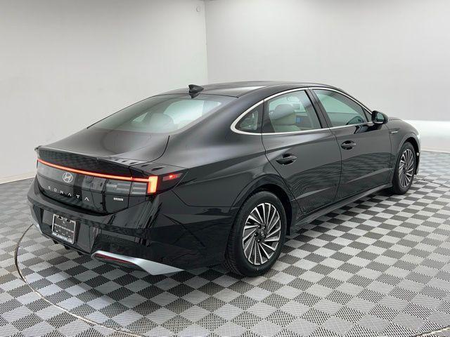 used 2024 Hyundai Sonata Hybrid car, priced at $22,695