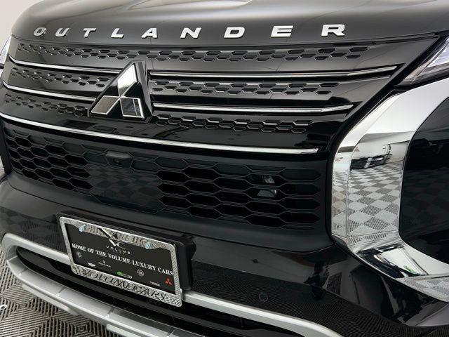 new 2024 Mitsubishi Outlander car, priced at $38,135