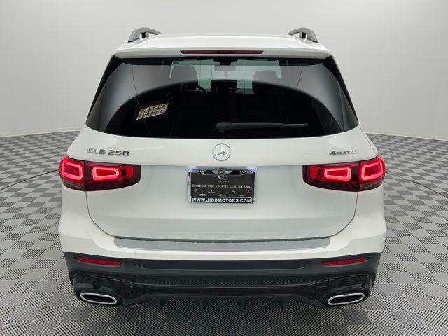 used 2022 Mercedes-Benz GLB 250 car, priced at $28,295