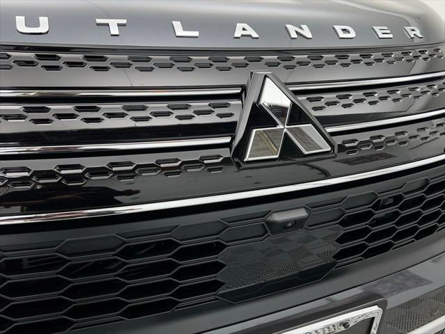 new 2024 Mitsubishi Outlander car, priced at $37,015