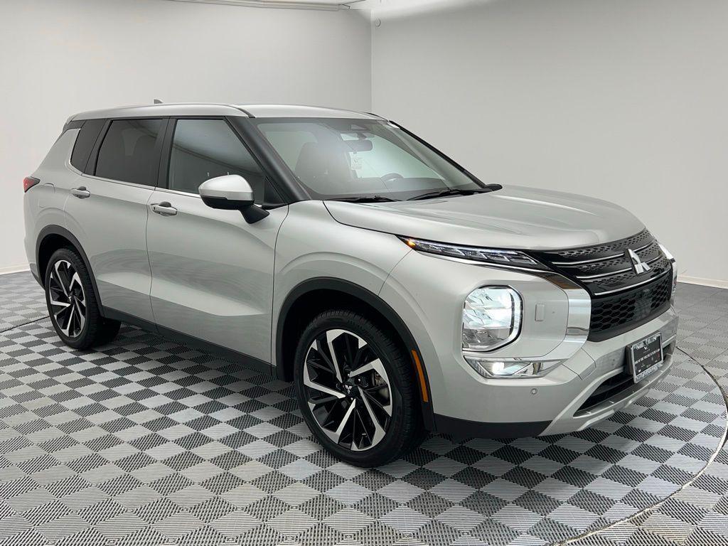 used 2024 Mitsubishi Outlander car, priced at $24,595