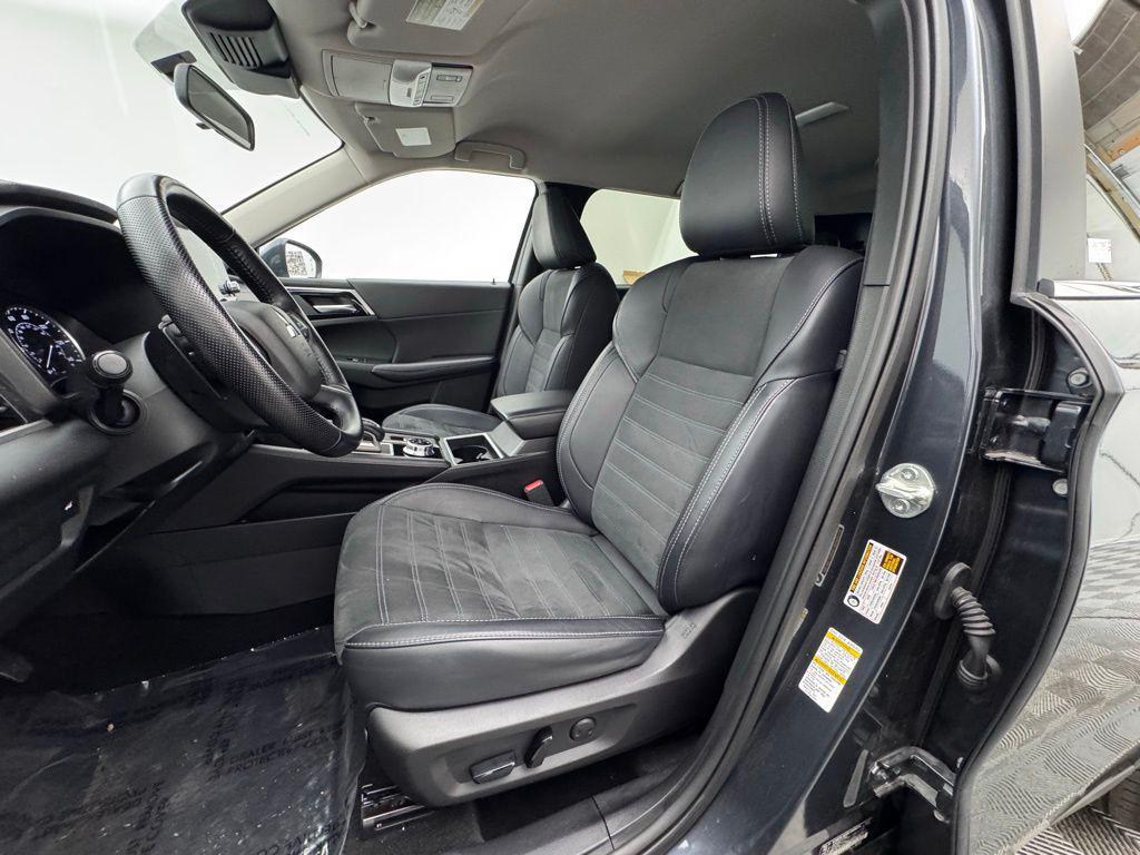 used 2024 Mitsubishi Outlander car, priced at $22,995