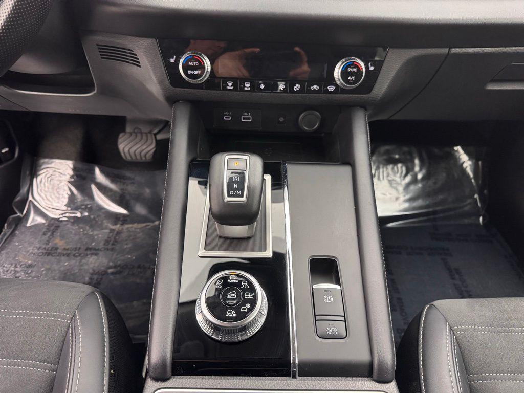 used 2024 Mitsubishi Outlander car, priced at $22,995