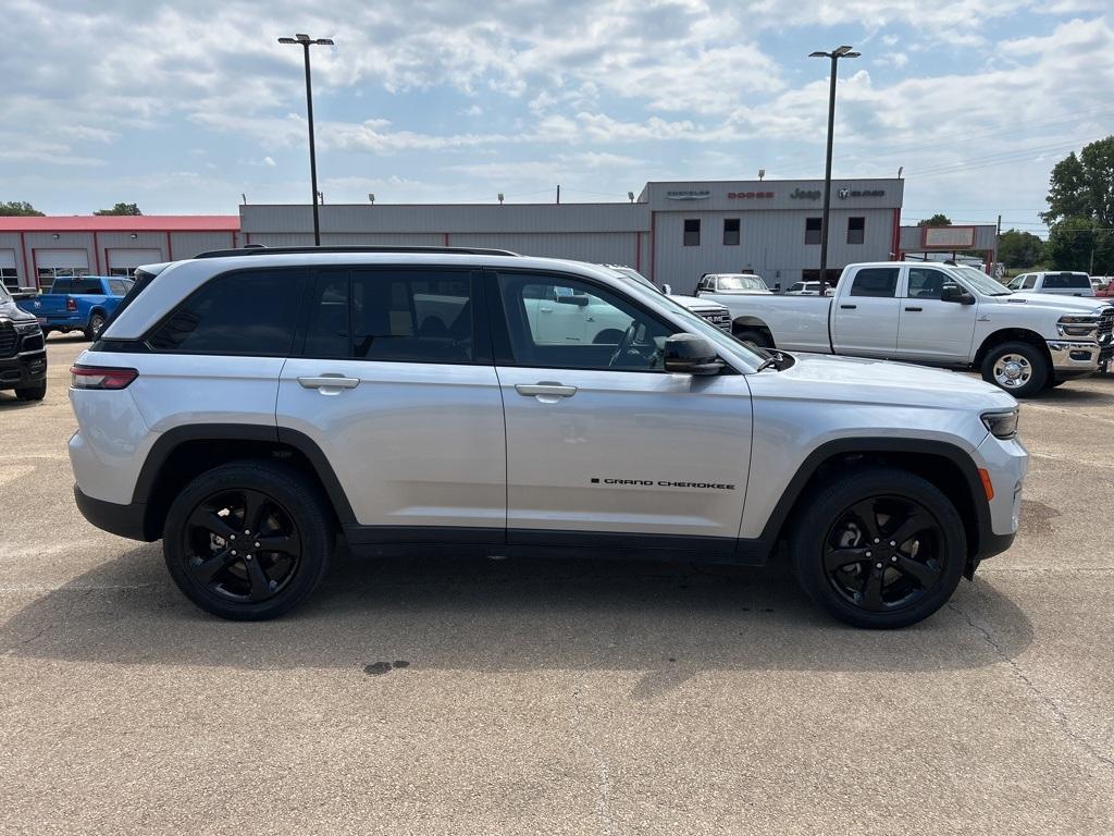 used 2023 Jeep Grand Cherokee car, priced at $29,995