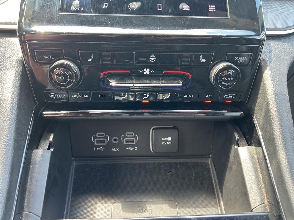 used 2023 Jeep Grand Cherokee car, priced at $29,995