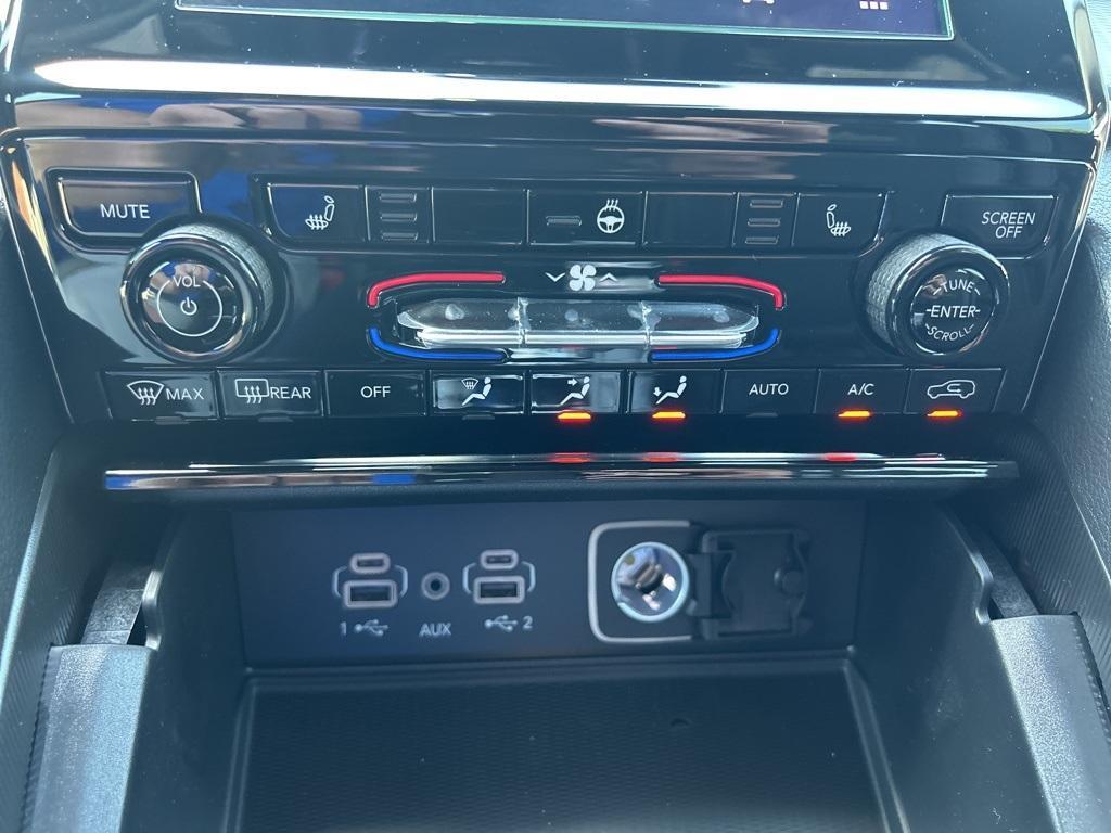 new 2025 Jeep Grand Cherokee car, priced at $42,072