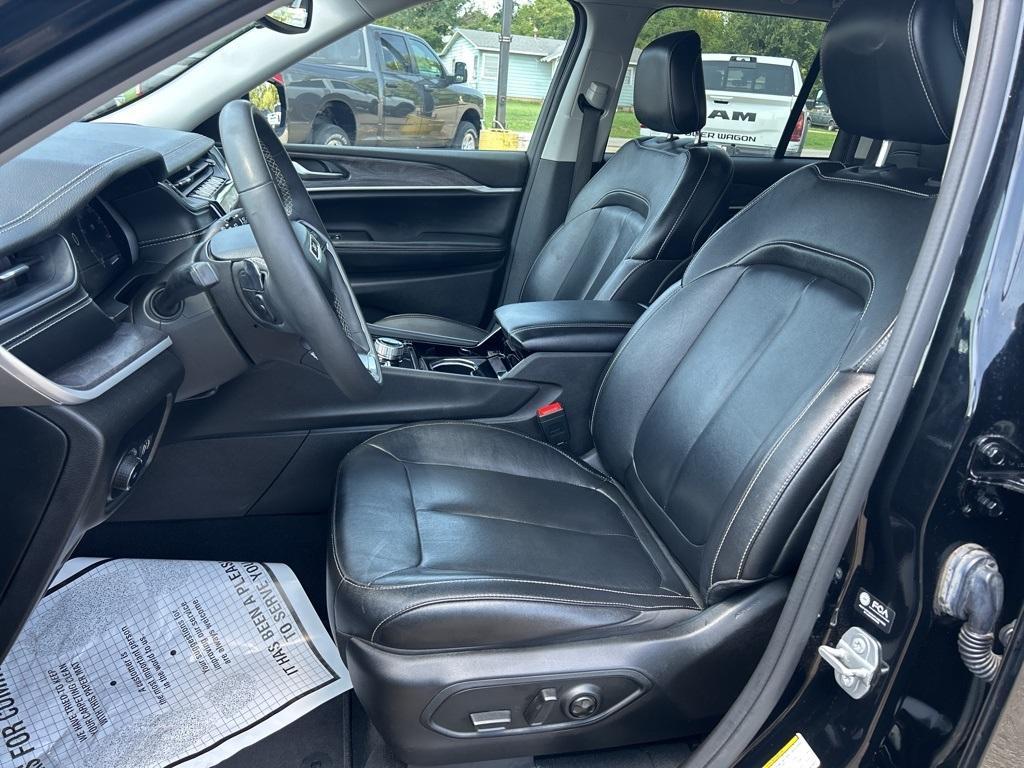 used 2023 Jeep Grand Cherokee car, priced at $26,995