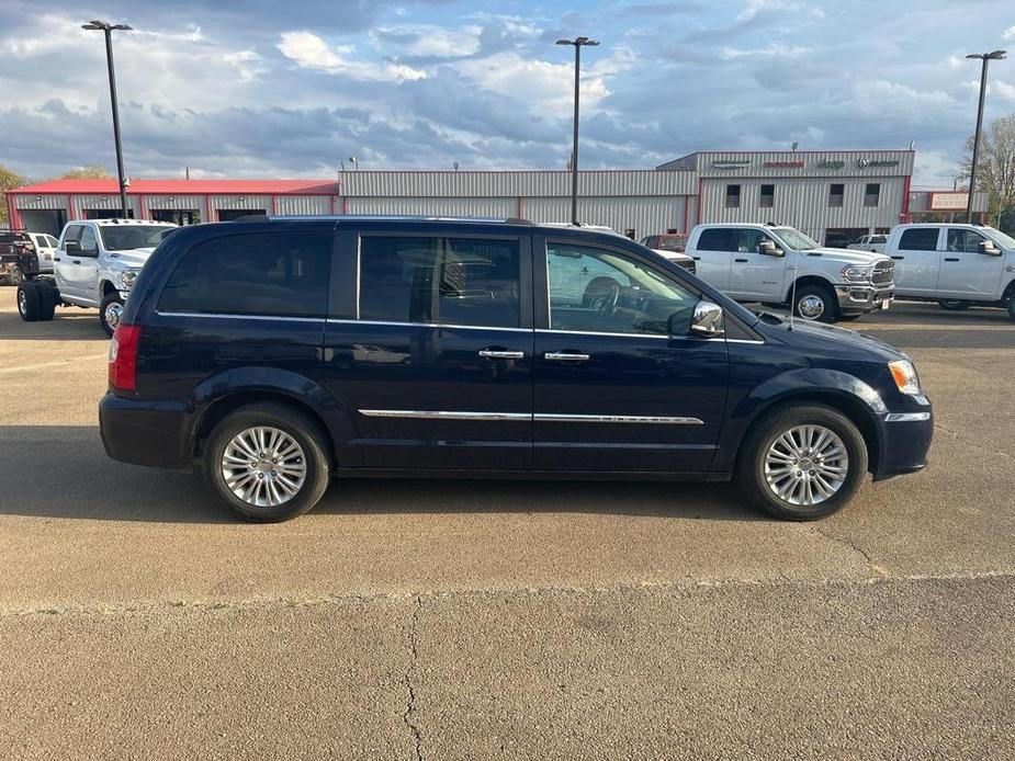 used 2015 Chrysler Town & Country car, priced at $15,995