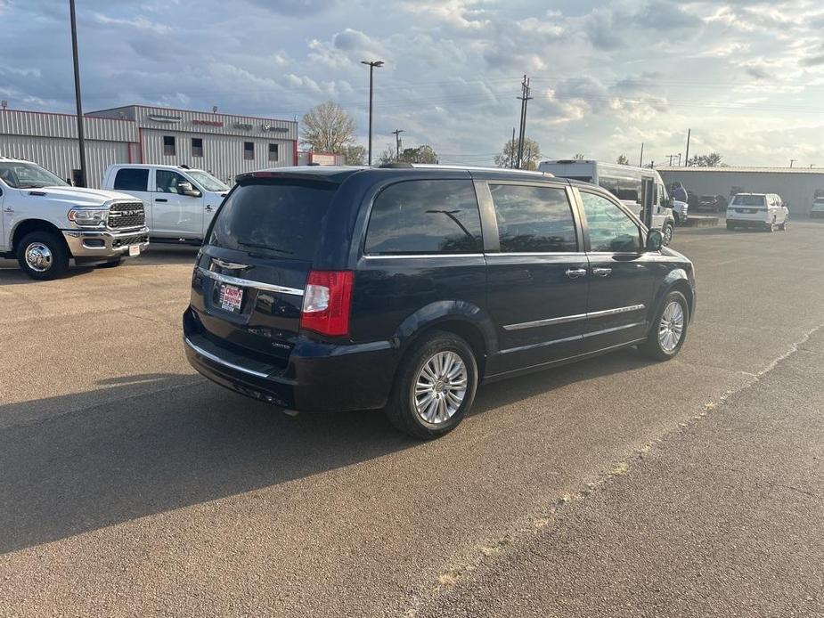 used 2015 Chrysler Town & Country car, priced at $15,995