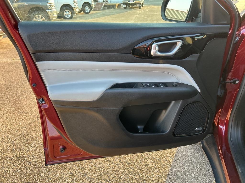 used 2022 Jeep Compass car, priced at $24,995