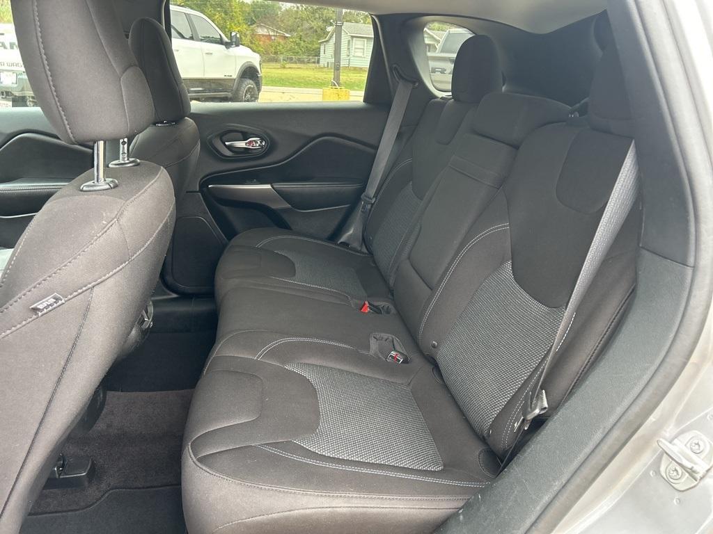 used 2019 Jeep Cherokee car, priced at $13,995