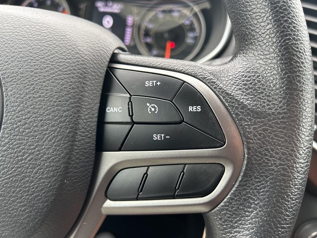 used 2019 Jeep Cherokee car, priced at $13,995