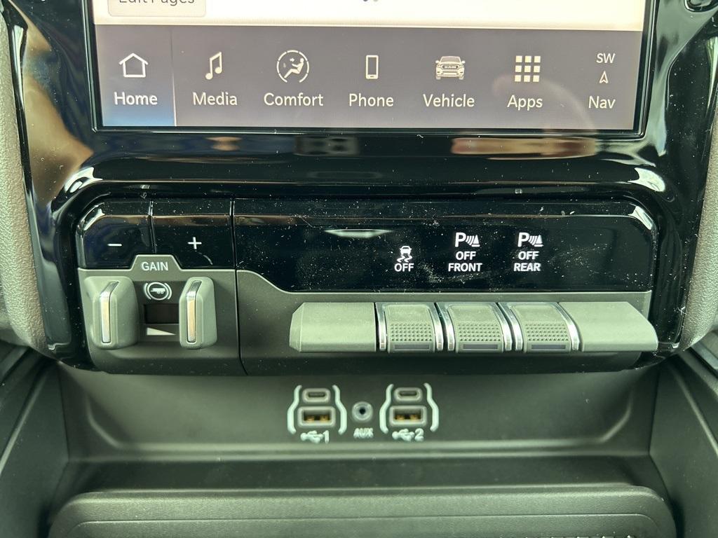 new 2025 Ram 1500 car, priced at $68,670